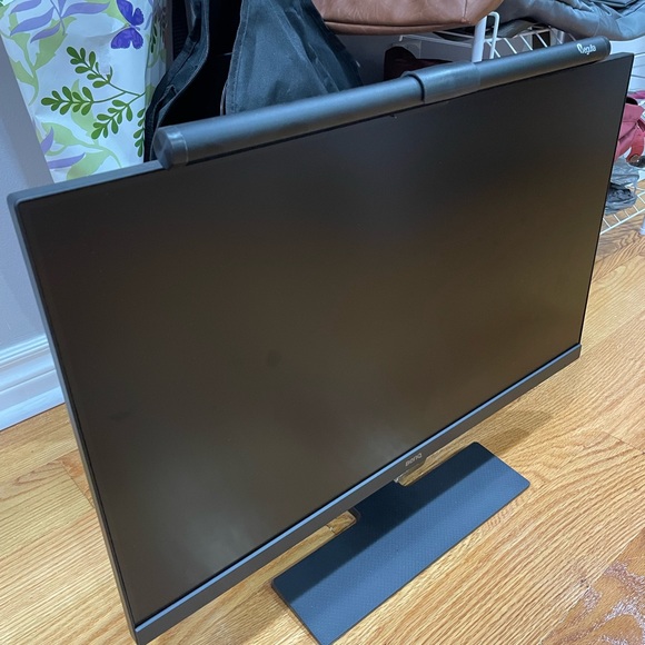BENQ 27” MONITOR LIKE NEW - Picture 2 of 7